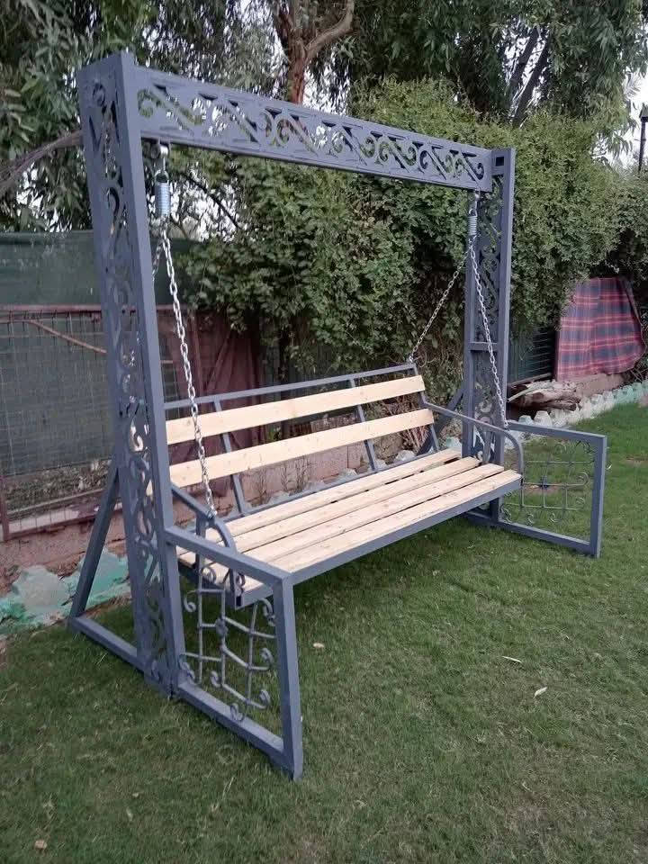 يوجد لدينا حداده  متنقلة
ابواب وشبابيك وسندويج 
وسقايف  كي سبان 
وكرفانات 
وكافة الحدادة 
الموقع تكريت 
 ***********
***********
اسطه بلال الحداد

