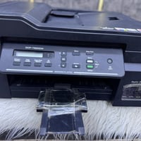 طابعة برذر 8200   للبيع افضل النوعيات ملون وكل المواصفات بيه نقص مابيه...