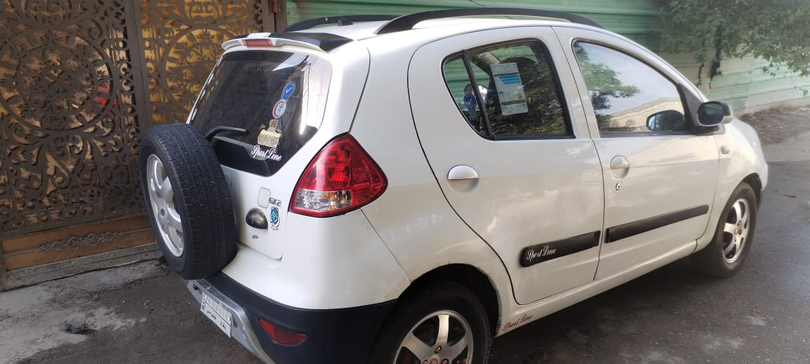 السلام عليكم باندا كروس 2013 للبيع نضيفة وجاهزة ...رقمها بغداد بأسمي مكان السيارة بالشعب... محرك وكير وتبريد مكفول ..شاشة كبيرة وكاميرا خلفية بيها صبغ بابين وجاملغ سعرها 50 ورقة قفل للأستفسار *********** ما متواجد ع الفيس
