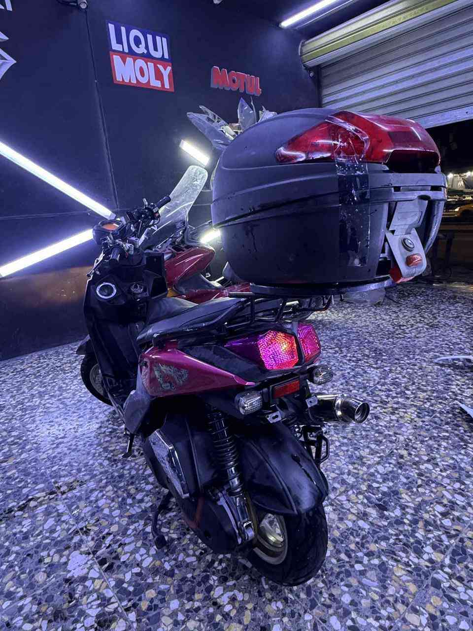 سلام عليكم دراجه البيع مكفوله شراي يجي عل هاض رقم ***********
