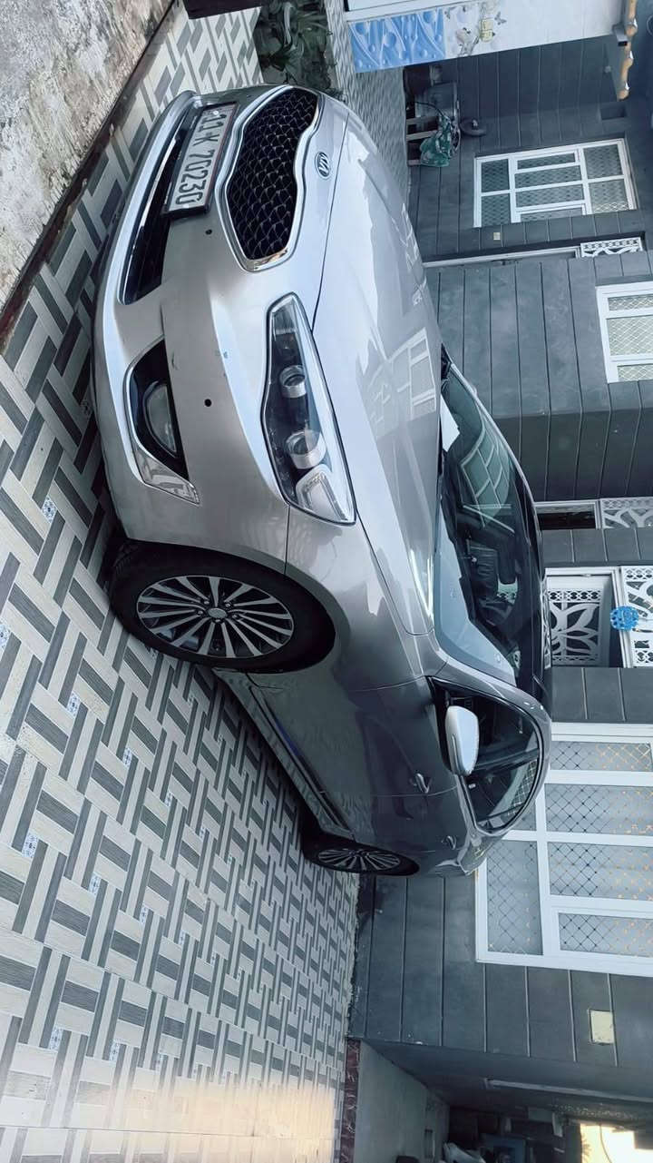 سلام عليكم
كادنزا البيع
موديل 2014
سياره خير من الله 
كلش حلــــــــــــــــــــــــوه
مكان بابــــــــل
منطقة طفيـــــــــــــل
سعررر 110
***********
