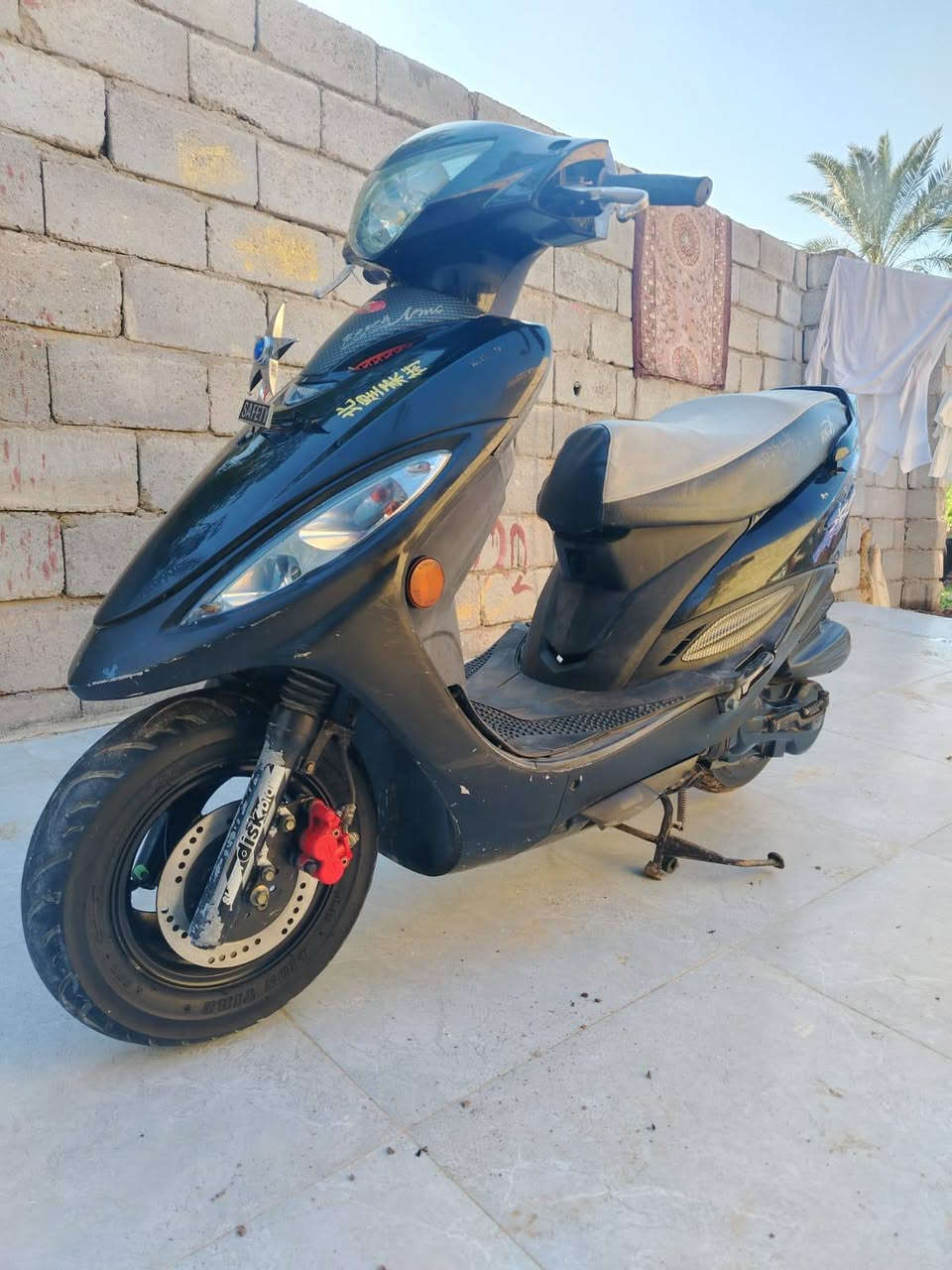 سلام عليكم
 
🏍️ دراجة كامكو G4 للبيع

​1-: دراجة ختم واحد "من الطول للطول" (بحالة بلاد). ✨

​2-: الدراجة مكفولة، المحرك "مامفتوح" نهائياً. 🛠️ 

​3-: محرك صافي جداً، لا  "تنقيص زيت" ولا "تبخير".
 💨

​4-: دشبول شغال بالكامل، مع منظومة إشارات متكاملة. 📟

​5-: مزودة بمنظومة إضاءة "زنون". 💡

6-:عدأد شغال "السرعه" 140☠
​
​📍 المكان: ( سوق الشيوخ كرمة بني سعيد الطار  )

​💰 السعر: (  خاص   )

​📞 للتواصل: (  ***********  )

