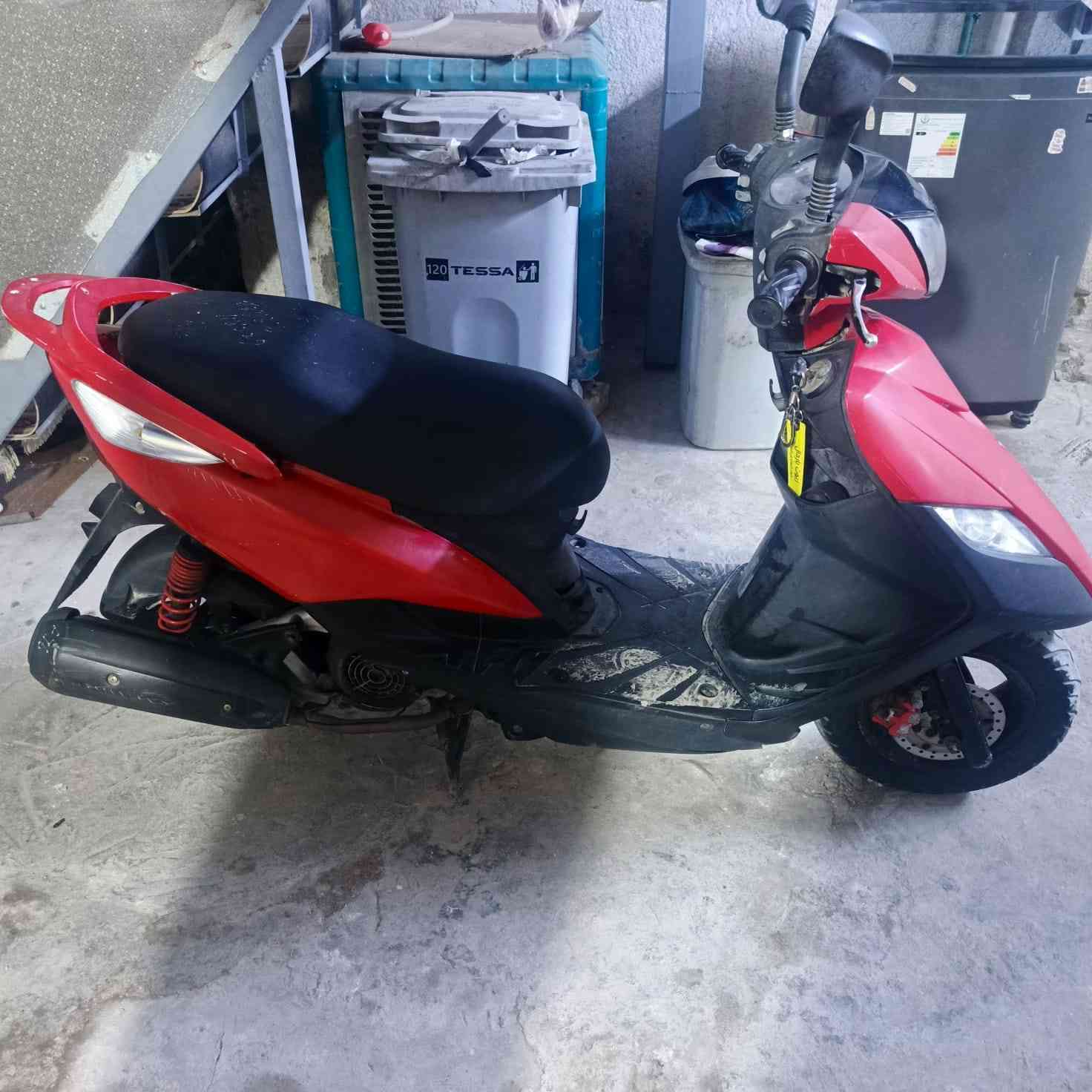 ماكس ثعلب دراجة نضيفة نكرة سلف
كهربائيات كلهة شغالة مكينة لا نضوح ولا تبخير كابريتر بلادي غراضهة كلهة بلادية تايرات جدد ما نقصهة شي 
رايدهة ب(600)الف مكاني مدينة الصدر تقاطع الكيارة اليريدهة خاص مفتوح وبلخدم


**إذا كنت صاحب هذا الإعلان وتريد حذفه لأي سبب، رجاءا أرسل رسالة إلى الدعم الفني**