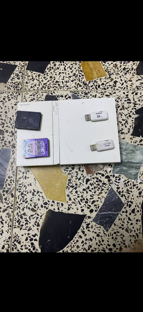 السلام عليكم 

جهاز بلي 2 للبيع بسعر مناسب 
ملحقاته: 2 يدات «اداة تحكم» 
2 ميموري او جهاز خزن 
يحتوي على 123 لعبة او اكثر 
بيه ثنين فلاش ثنيناتهم يتحملون 32 گيگا 
محولة و توصالة وفيش 
مكاني بغداد مدينة الصدر ق 70
سعر الجهاز 40 الف قفل 
للتواصل: ***********
واتساب 
وهذا التليكرام: H5_A4D
