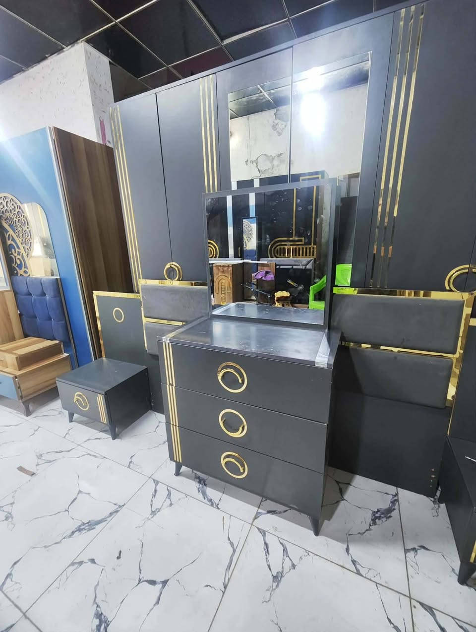 غرفة نوم تركي مستخدم😍💥
نضافة95💯
عدد القطع / 5
نضام / ابواب 🦋✨
سعر / 450🤍✨
شد ونقل داخل بغداد مجاني🛻
يوجود توصيل محافضات


**إذا كنت صاحب هذا الإعلان وتريد حذفه لأي سبب، رجاءا أرسل رسالة إلى الدعم الفني**