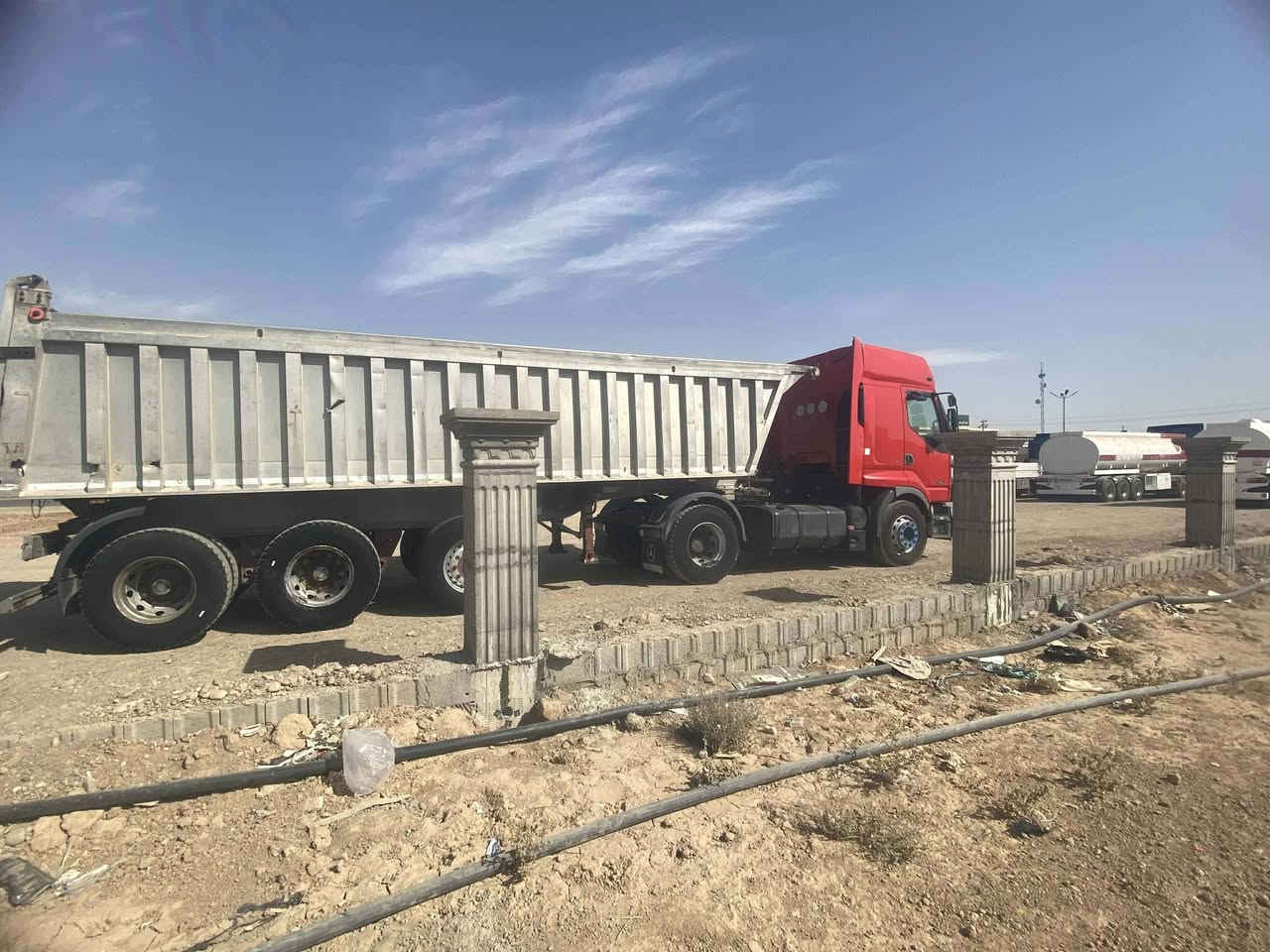 رينو 2002 گير عادي حجم 385 پمپونوزل  بۆدی فافۆن دوو دنگیر جووت تایر مع سحال تاک تایر دنگیر گەورە +جەگ گەورە + تاقم تایر لۆک
*********** واتساب
