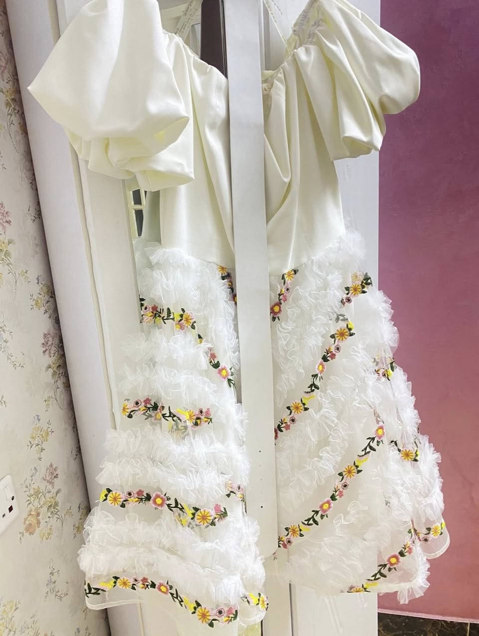 فساتين قياس ٤٠/٤٢/٤٤
من وزن ٦٠ لحد ٧٥ 
جديدات ونظيفات قطعه ٢٥ الف 
مكاني بغداد الدوره ماعندي توصيل اسفه بنات


**إذا كنت صاحب هذا الإعلان وتريد حذفه لأي سبب، رجاءا أرسل رسالة إلى الدعم الفني**