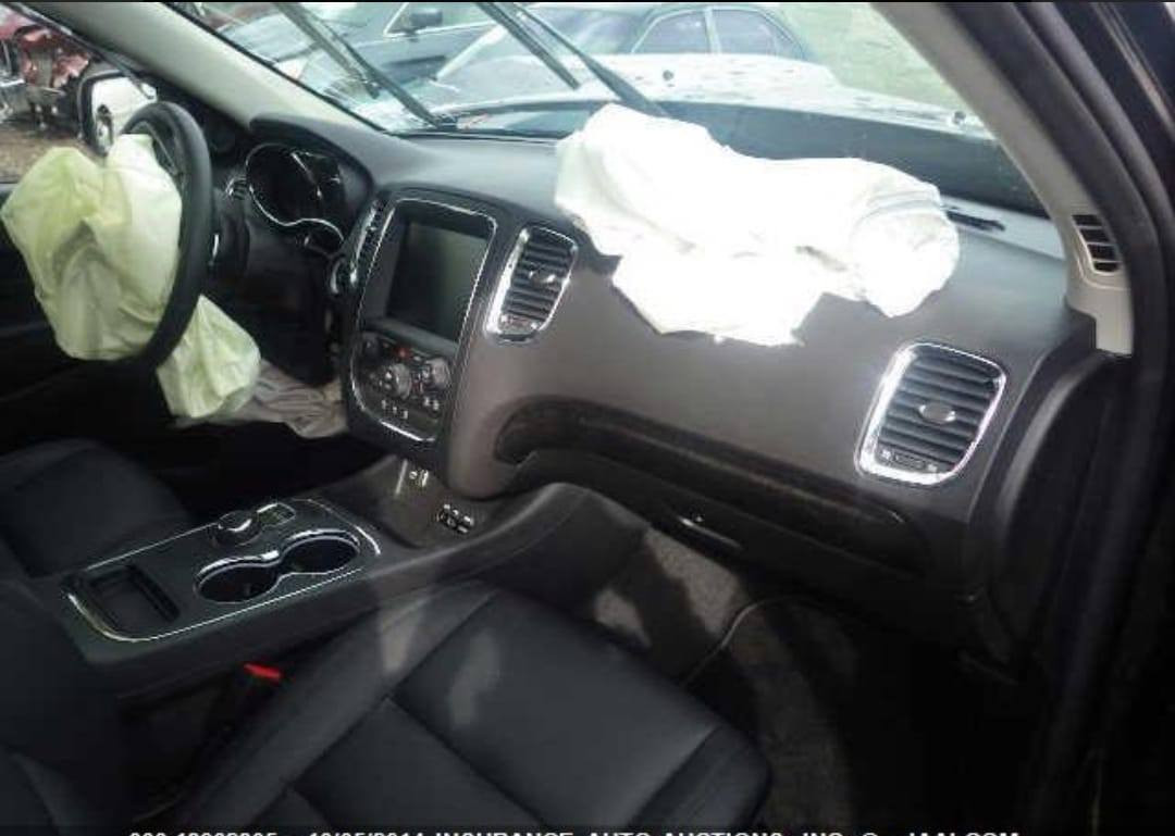 دورنكو 14 فول لمتيد بغداد بسمي هزه ورقم جديد للبيع او مراوس بدوج كرفان
حادث جاملغ وبنيد ونصبغ جاملغ لثاني ملاون 
عيوني يمك سونارافحص سياره 
مكانها بغداد زعفرانيه 
السعر ١٧٧ ورقه مجال بسيط سياره شوفها وافحص لتسالني ماخذها جديد وذني المصبوغات شوفها وتشلع عيني
***********
,المواصفات 
بصمه تشغيل وابواب 
فتحه سلايد 
شاشه كبيره 
دمام صوت الباين 
حساس خلفي
كاميرا 
تحكمات فول 
3 قطع تبريد
7 راكب 
صندوك كهرباء 
كير ماوس طياره 
محرك 3600
محدث البجم 
خزن كشنات ميموري 
كشنات جلد وتدفئه 
تغشيل عن بعد 
فور ويل 
وباقي المواصفات وبل خير عل مشتري.
