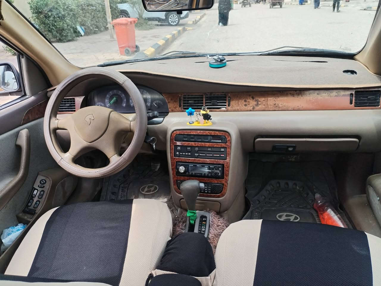 السلام عليكم سيارة سمند موديل ٢٠١١خط بحث مصفره محوره كورلا اوتوماتيك رقم دولي واسط مكاني الكوت السعر ٣٥وبيها مجال للاستفسار على الرقم ***********
