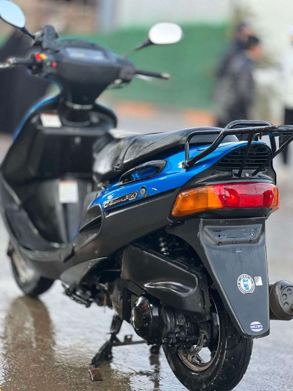 دراجه بحاله الوكاله ماشيه ٢٢ الف دراجه خدش ما بيها. 
نقصها كلج امامي فقط لا غير الباقي كله كفاله عامه من الطول للطول اوراق موجوده شلعه معدل خير من الله السعر ٨٥٠ وبيها مجال بسيط 
العنوان : حي اور
الرقم :*********** بغداد, العراق
