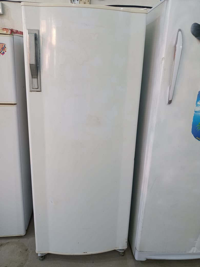 كلمن وسعره 
شغالات كل ضرر مابيهن 
حله باب المشهد 
مقابل مستشفى الولاده 
وبيهن ضمان ومراوس
***********
