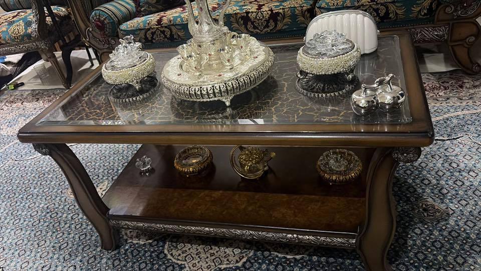 السلام عليكم
تخم مستخدم يتكون من ٤ كراسي و٢ كبار وطبلات صغيره عدد ٢ وطبلة وسطية كبيره واحدة
المكان بغداد
السعر مليون 
رقم هاتف ***********
