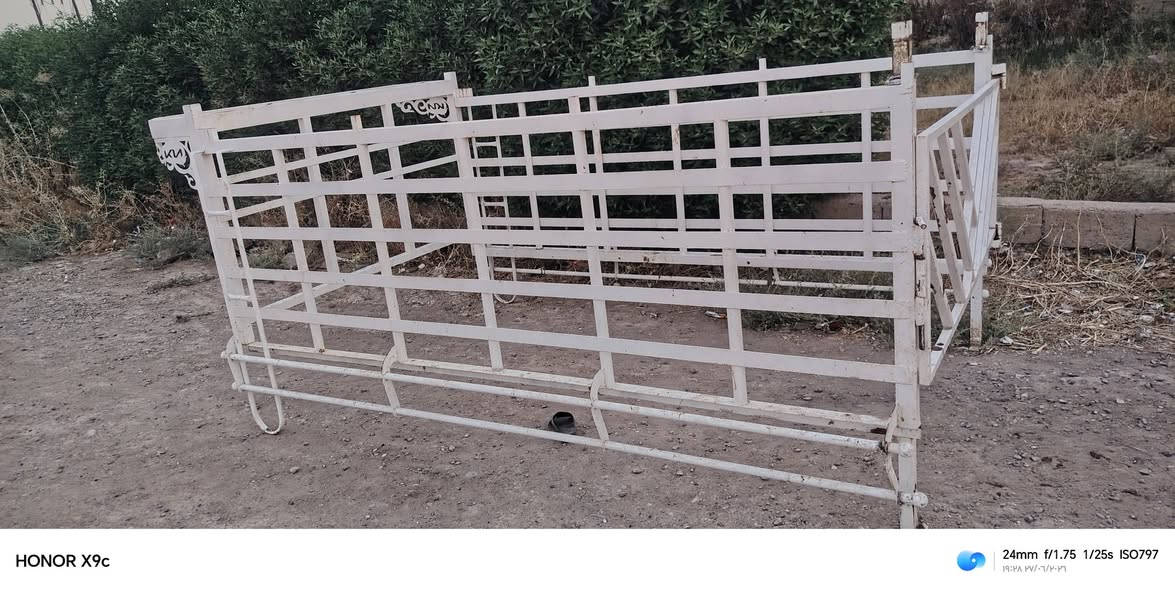 محجر للبيع مال كيه نثيه مكان بغداد قرب بسمايه سعر 375.   *********** محجر جديد
