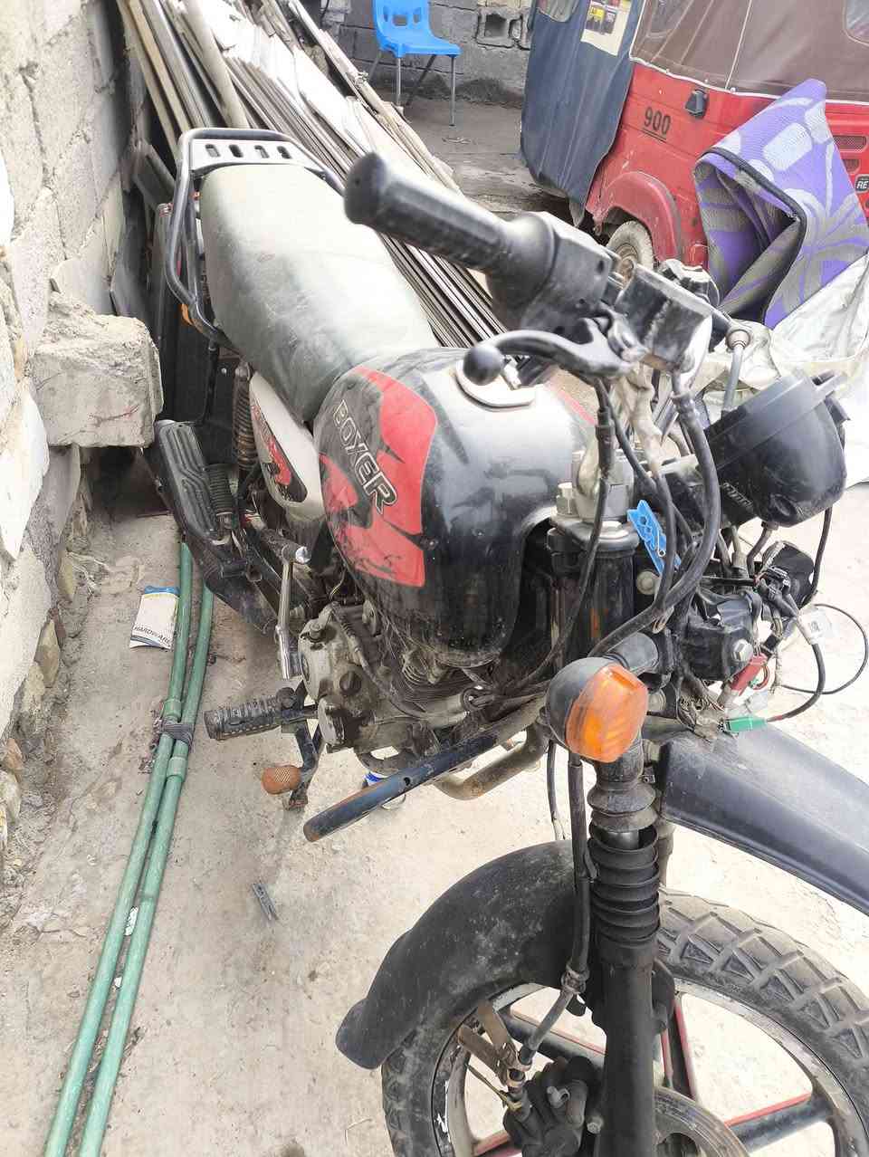 بوكسر 22 متروكه طافيه كهربائيات عوزهة تجفيت بدون رقم وسنويه 1,250,000 مكاني الشعب تاخذ كوم حديد اكفلك من السرقه الي يريد يستفسر ***********
