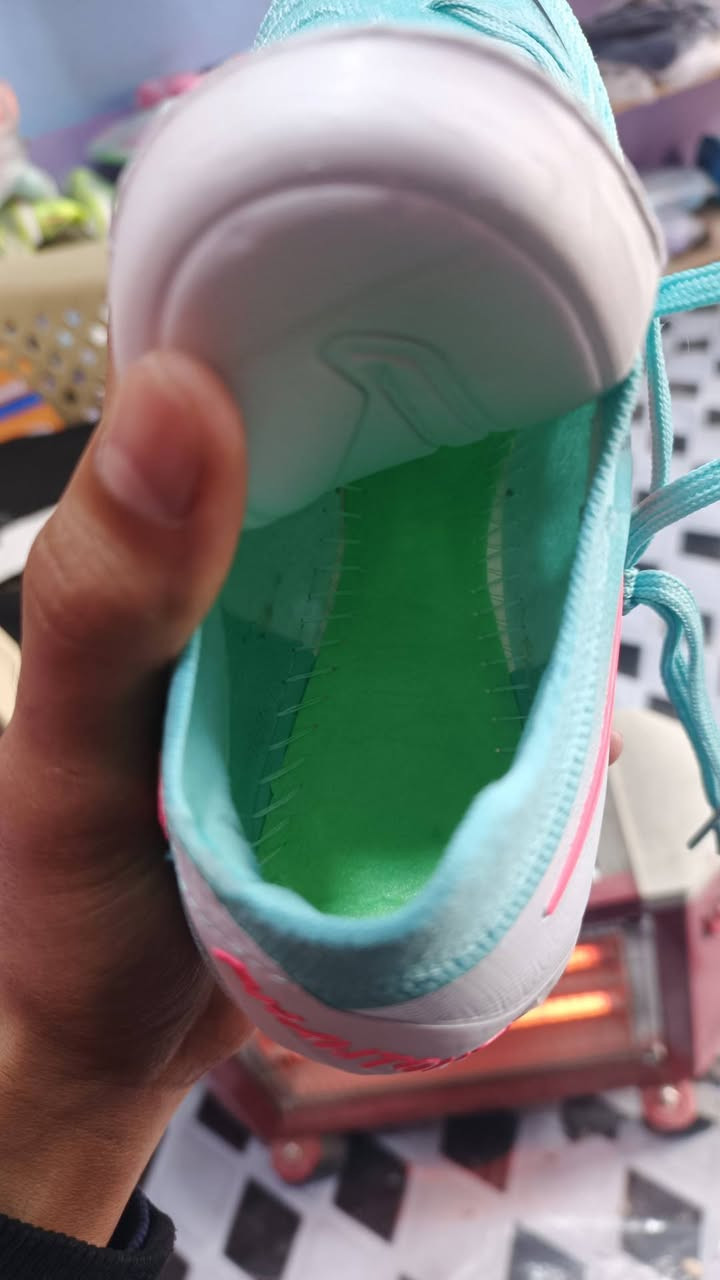 ماحد ينطيك هيج حذاء اصلي بشرط تفحص كدام مندوب بس 35توصيل مجاني


**إذا كنت صاحب هذا الإعلان وتريد حذفه لأي سبب، رجاءا أرسل رسالة إلى الدعم الفني**