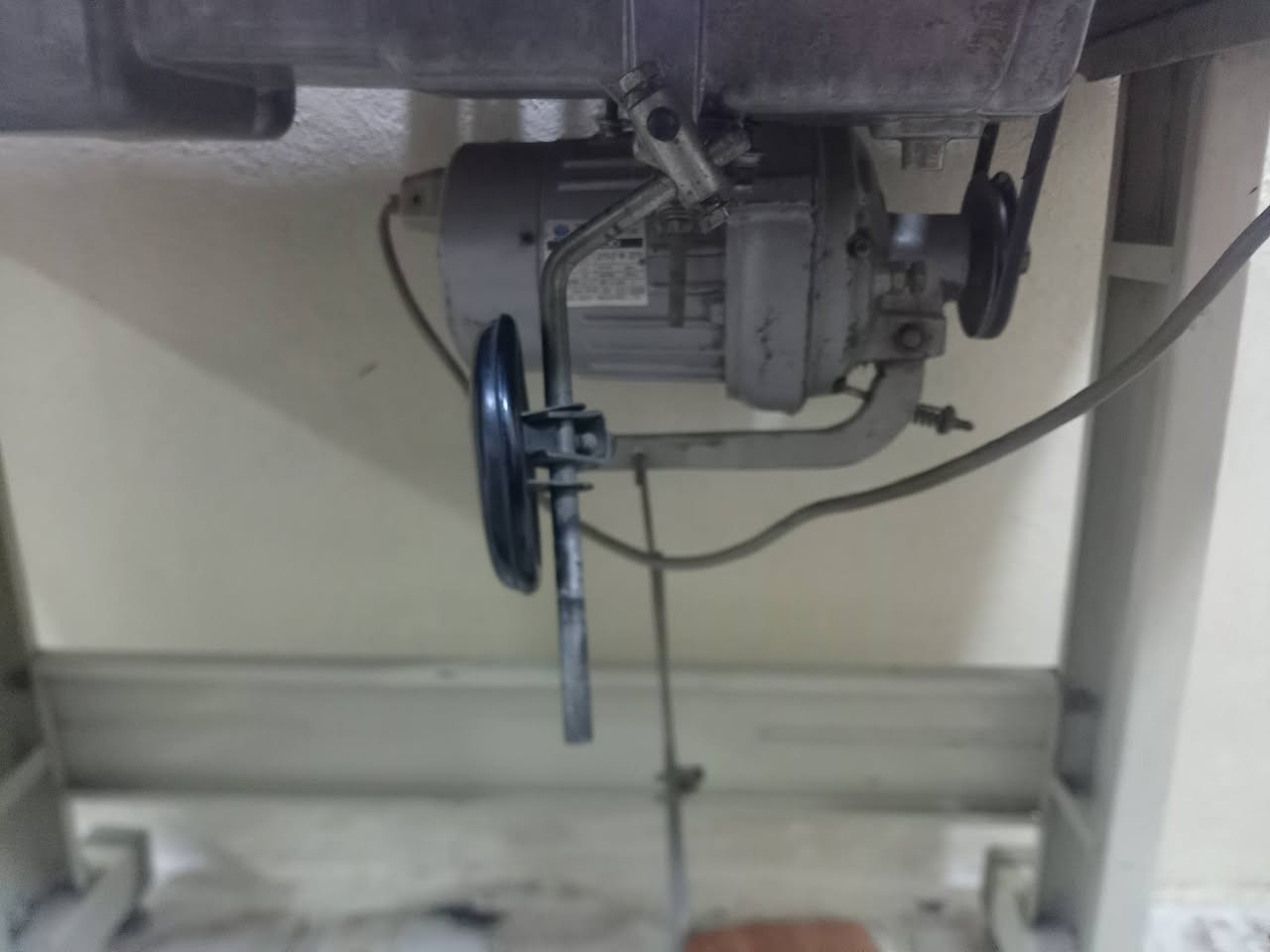 سلام عليكم مكينه خياطه FLYINGMAN مستعمله السعر 125الف وبيها مجال اتصال على هذا الرقم *********** ويوجد واتس اب
