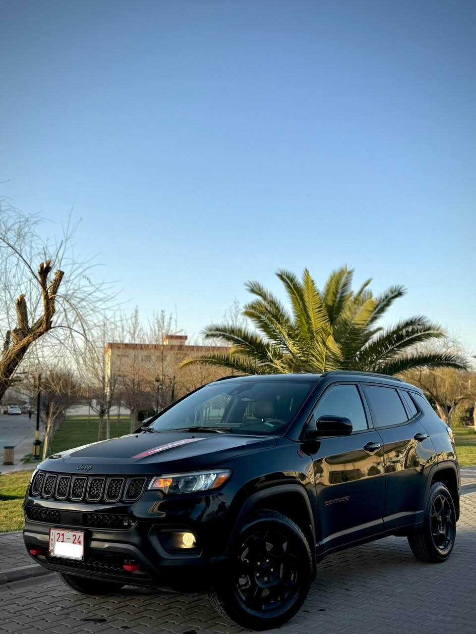 JEEP COMPASS Trail Hawk 2024
‎جيب كومباس تريل هوك  
‎ موديل2024شكل الجديد
‎ ،ماشيه 10 الف فقط
‎فول فول مواسفات TRAIL HAWK
محرك 4 سلندر 2000 تيربو 
‎فور ويل 
OFF ROAD PAGES 
‎، شاشة كبيرة
‎كاميرا ، كشنات جلد
كشنات كهرباء كشنات تبريد كشنات هيتر ستيرن هيتر
لايتات زينون ليد بك لايت ليد 
شحن واير ليس
‎، تحكمات ستيرن جهتين ، سايد بريك بصمة 
‎، تبريد وتدفئة قطعتين امامي وخلفي ,
‎تشغيل عن بعد ، رادارات امامي وجانبي مع نقطة عمياء حساسات خلفي ، مثبت سرعة ذكي تفاعلي ، نظام تحديد مسار ، اوتو ستوب توقف تلقائي ، بصمة أبواب
‎صندق كهرباء  
ABS,TC,NAVIGATION,GPS,WIFI,bluetooth,AWD
‎نيزام اوف رود SNOW,MUD,ROCK,SAND
‎سياره رقم كاتي تترقم شمالي فقط اربيل سليماني دهوك
‎حادث خفيف راس بنيد بدون ايرباگ بدون دواخل 
‎لغد شاصي كل بشرط 
بجم كل بيلادي
‎مكان السيارة في السليمانيه 📍
سياره بدون رقم تترقم شمالي فقط 
سليماني اربيل دهوك

‎للتفاصيل اكثر التواصل على الخاص
*********** 📞
