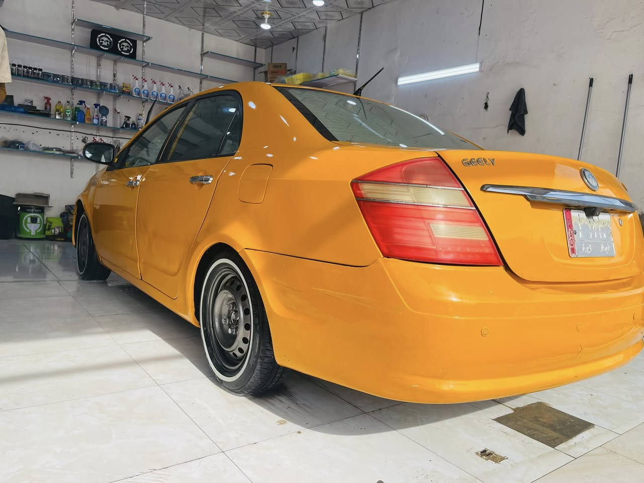 جلي موبل 2013 مكينه حاويه گير حاويه كلج كله جديد ماي تبريد شغال تخم تاير بالكارتون مصفره هيئه وغرامات ومصبوغه عام شرط التحويل 
مكانهه ناصريه ذي قار قرب مطعم الحوراء 
سعرهه ٣٩ 
***********
