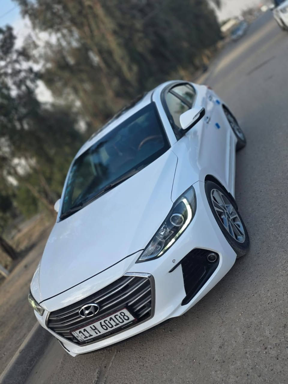 اسلام عليكم بيع او مراوس حسب القناعه 
الانترة 2017 خليجي ايراني فول موصفات 1/1 رقم بغداد باسمي محرك 2000 دوش ماشيه 105 حقيقي محرك وكير بلادي عل شركه مكفوله من الصبغ والتبديل عده شويه باب السايق مئشر عليه  اي شي خلاف الكلام اخسر فلوس السونار مكاني بغداد الوسفيه السعر 158 للاتصال ***********
