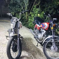 دراجة نارية • موديل 2023 • العلم