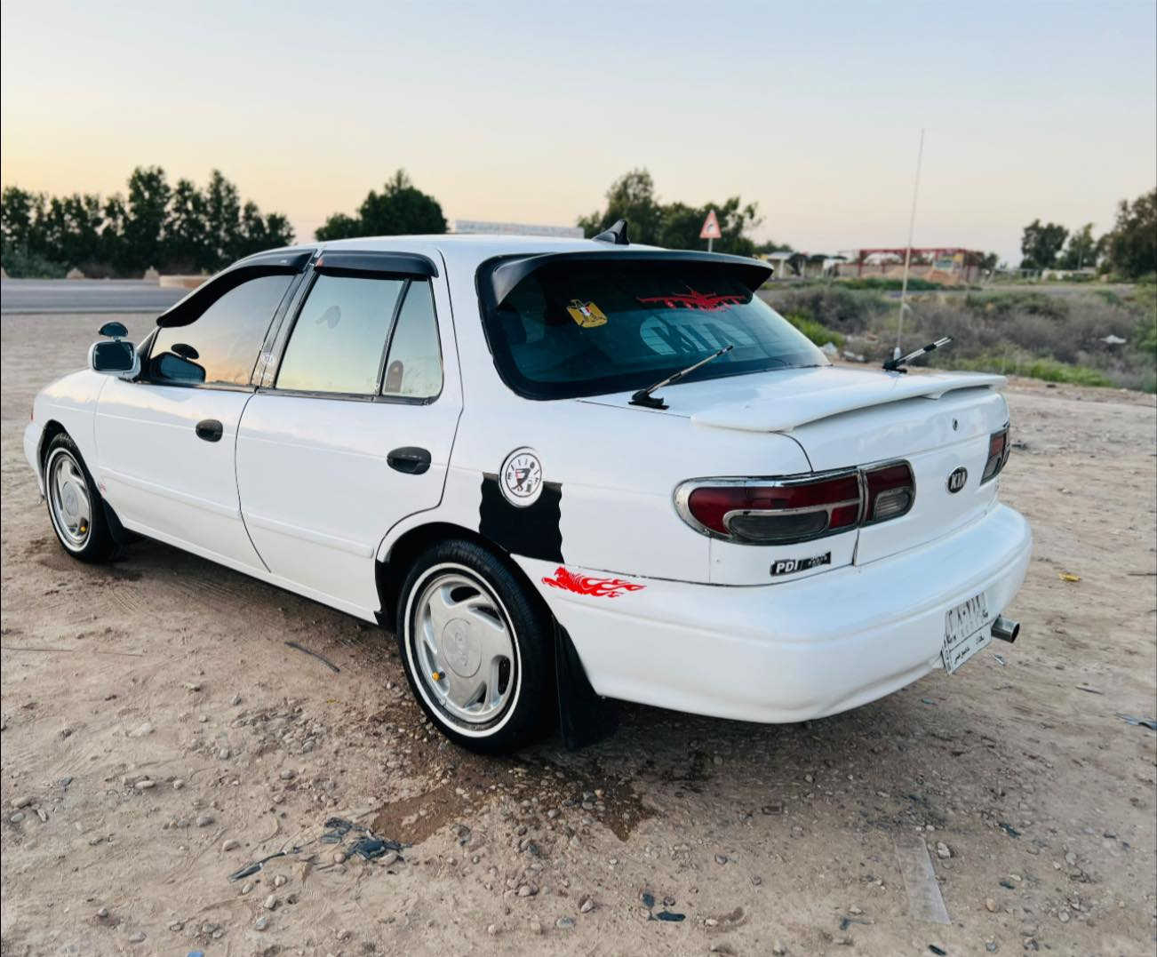 ((مكلف بالنشر)) 

للبيع 

كيا سيفيا 

موديل 96

كير أوتوماتيك 
  
رقم بغداد 

كير مكينه حداديه

كهربائيات كلهاا شغاله 

تخم تاير جديد
 
صدر امامي خلفي جديد 

مكفوله من  ضربه والكص 

السعر32وبيه مجال
 
المكان بابل 
 
للاستفسار 

‏‪***********‬‏
