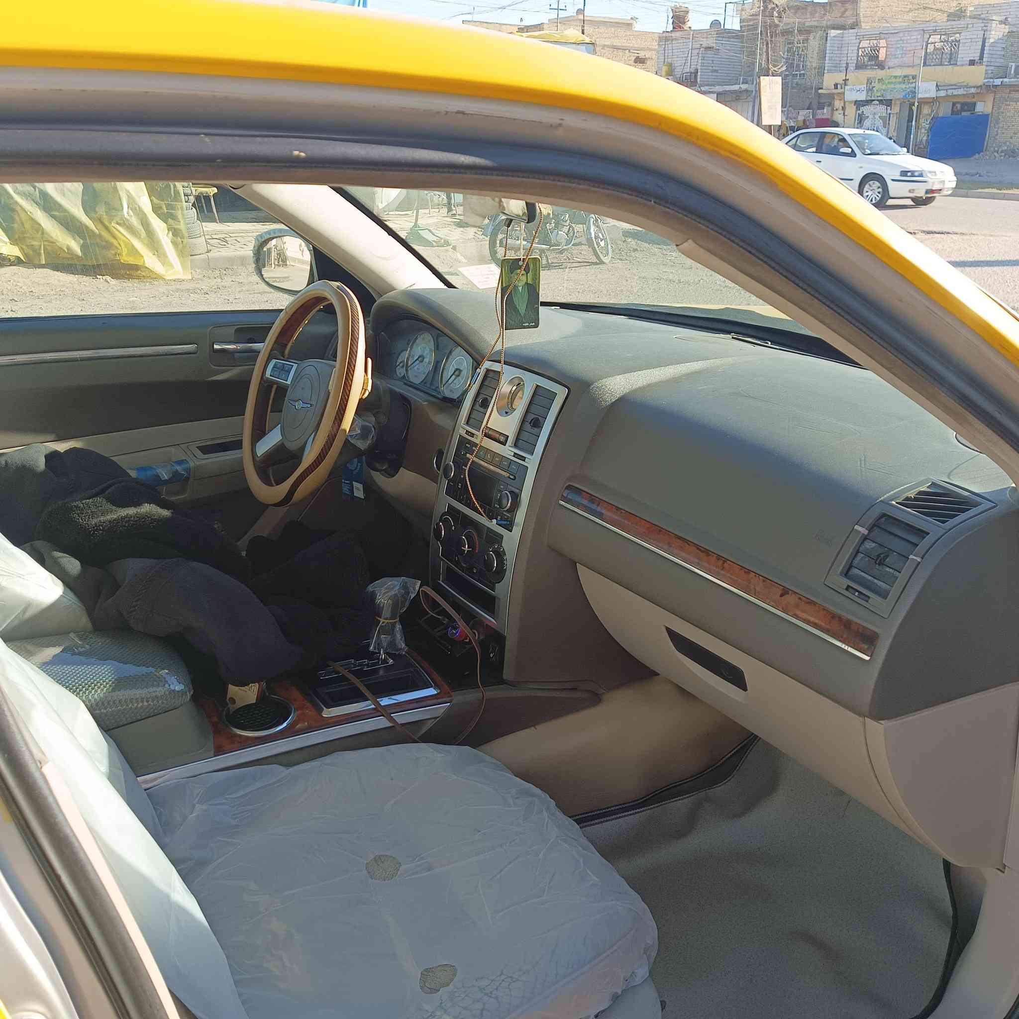 سلام عليكم 
وباما 210 اصل 
رقم جديد انكليزي 
سياره نضيفه خير من الله 
جاهزه من كلشي 
رقم الهاتف ***********
ما متواجد على النت انتصل على رقو
