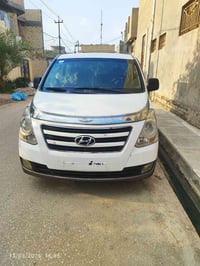 ستاركس • ٢٠١٠ • بابل مصفره