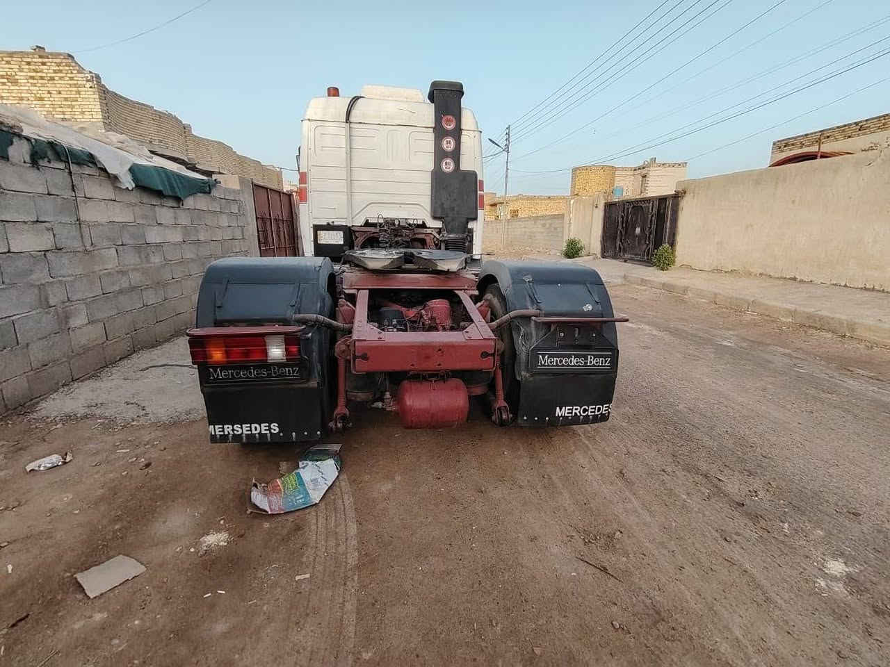 موديل 93راس اتريله افلات ذات جوانب متحركه  تخم تاير لاتنقيص ولاتبخير بم جديد رقم بغداد سنويه ماصاقطه للستفسار***********
