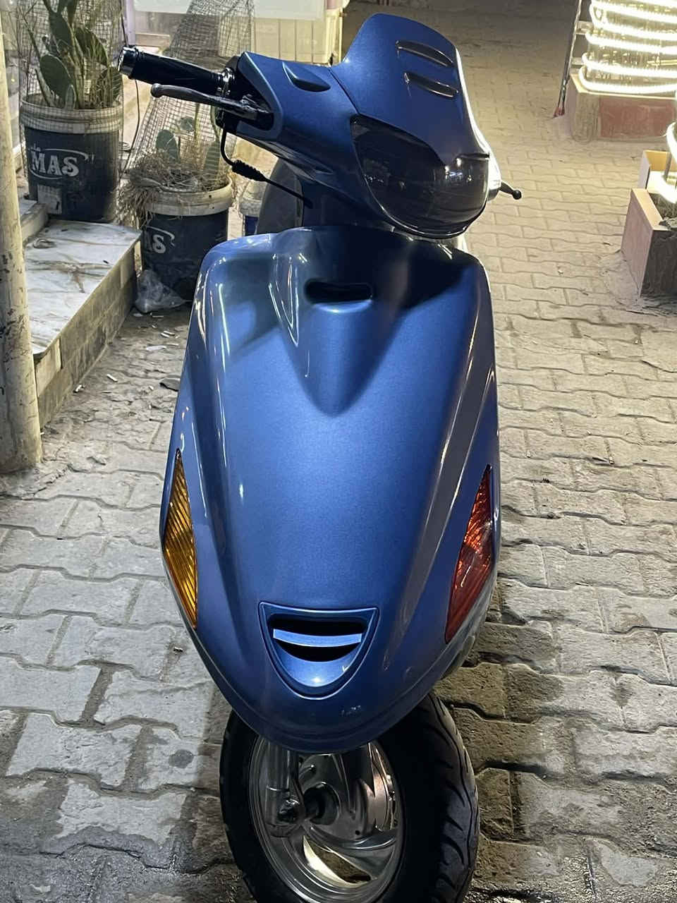 السلام عليك دارجه فحل ما مفتوحه شلعه ومعدل خير من الله الدراجه كشي ما عوزه دراج نضيفه السعر 650 وبيه مجال المكان نجف حي ميسان رقم المبايل ***********
