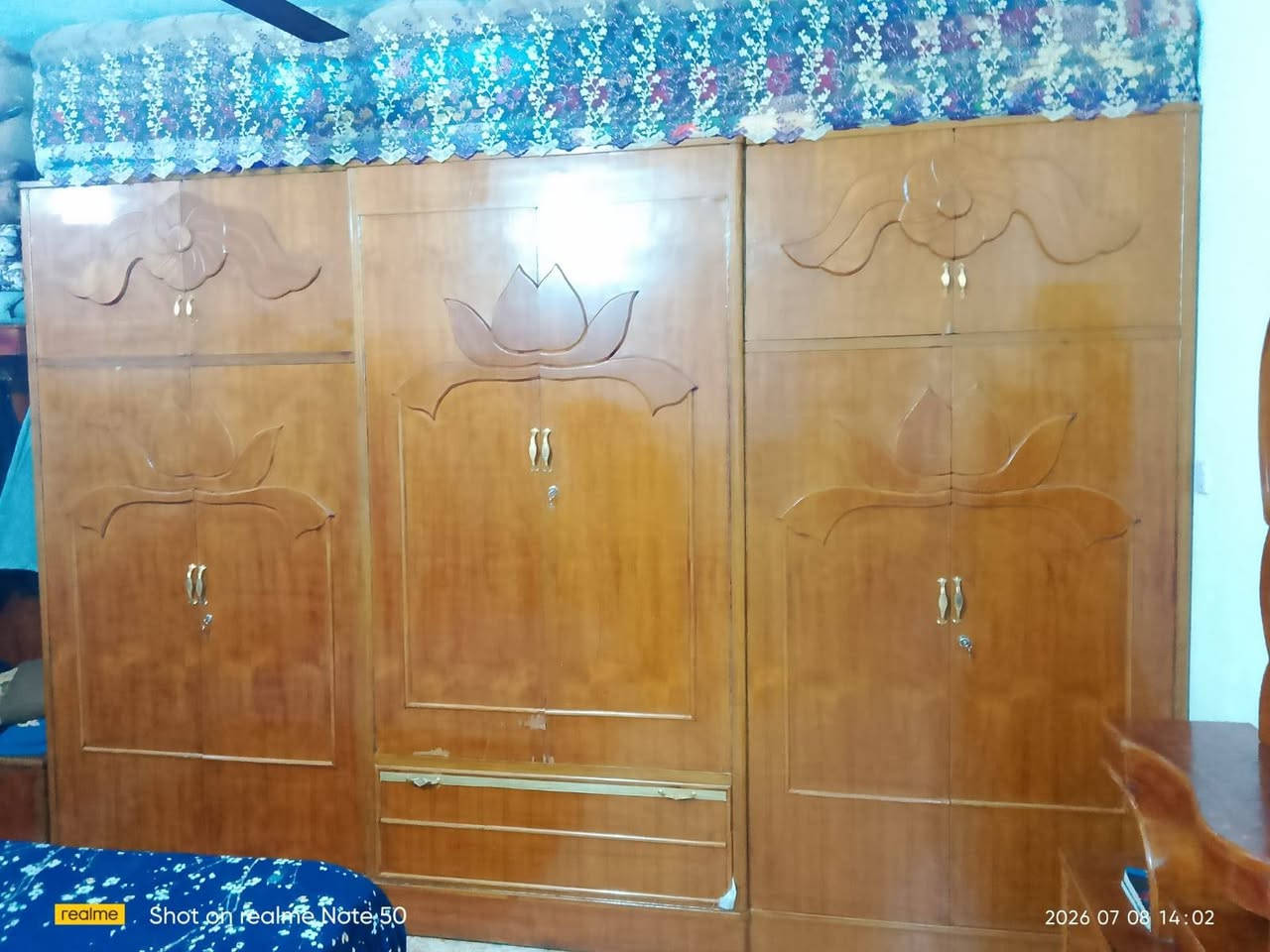 غرفة اخشاب ام سته صاج ثقيل نضيفه للبيع مكاني عماره المدثره استفسار
***********
