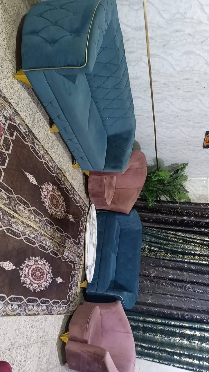 تخم تزكام ثكيل ٧ مقاعد نضافه فول سعر ٢١٠ مع طبله مكاني بياع يوجد توصيل بكروه *********** وتساب
