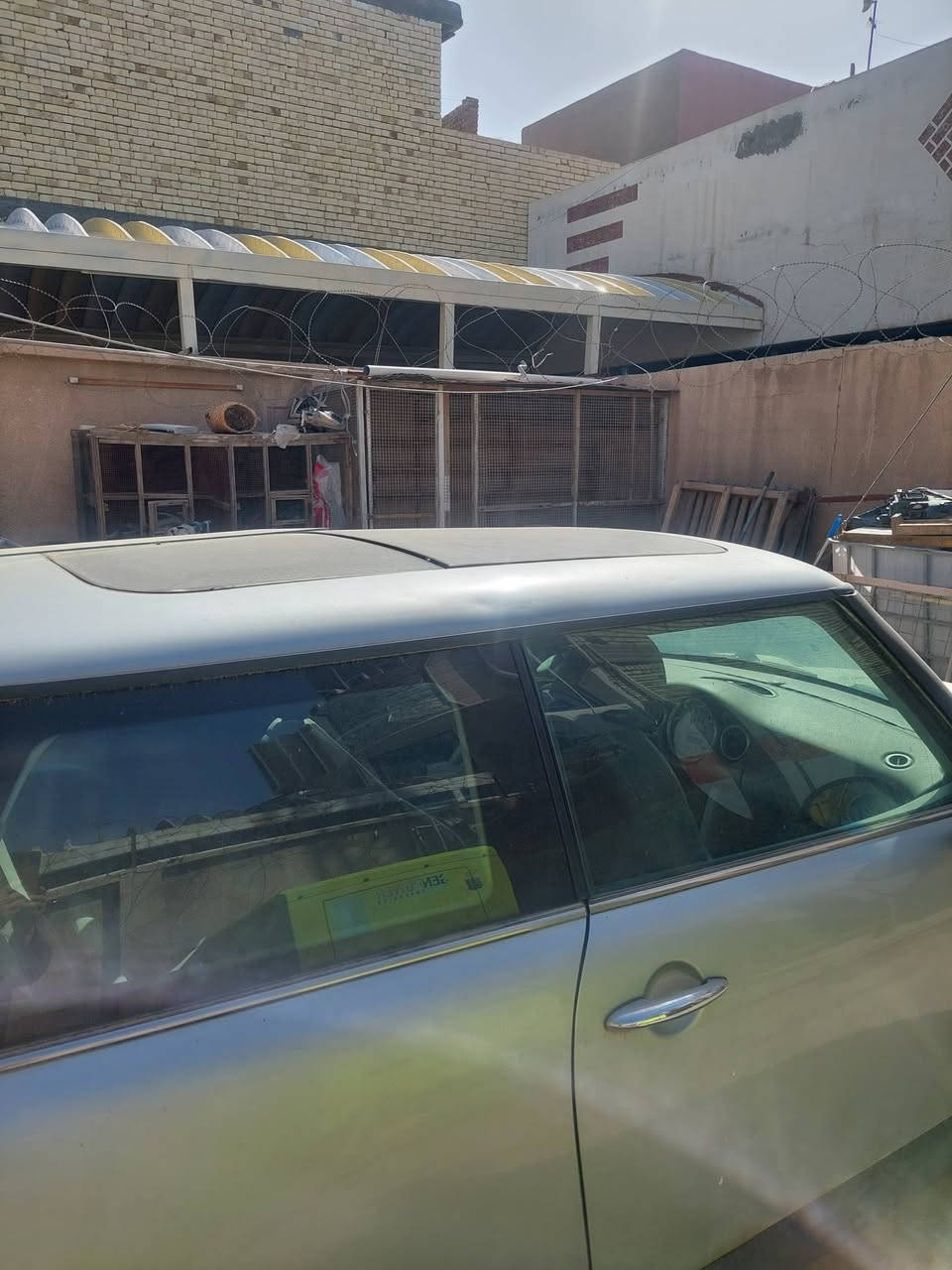 سياره انكليزيه قديمه للبيع نظيفه للاستفسار الاتصال على الرقم ***********
