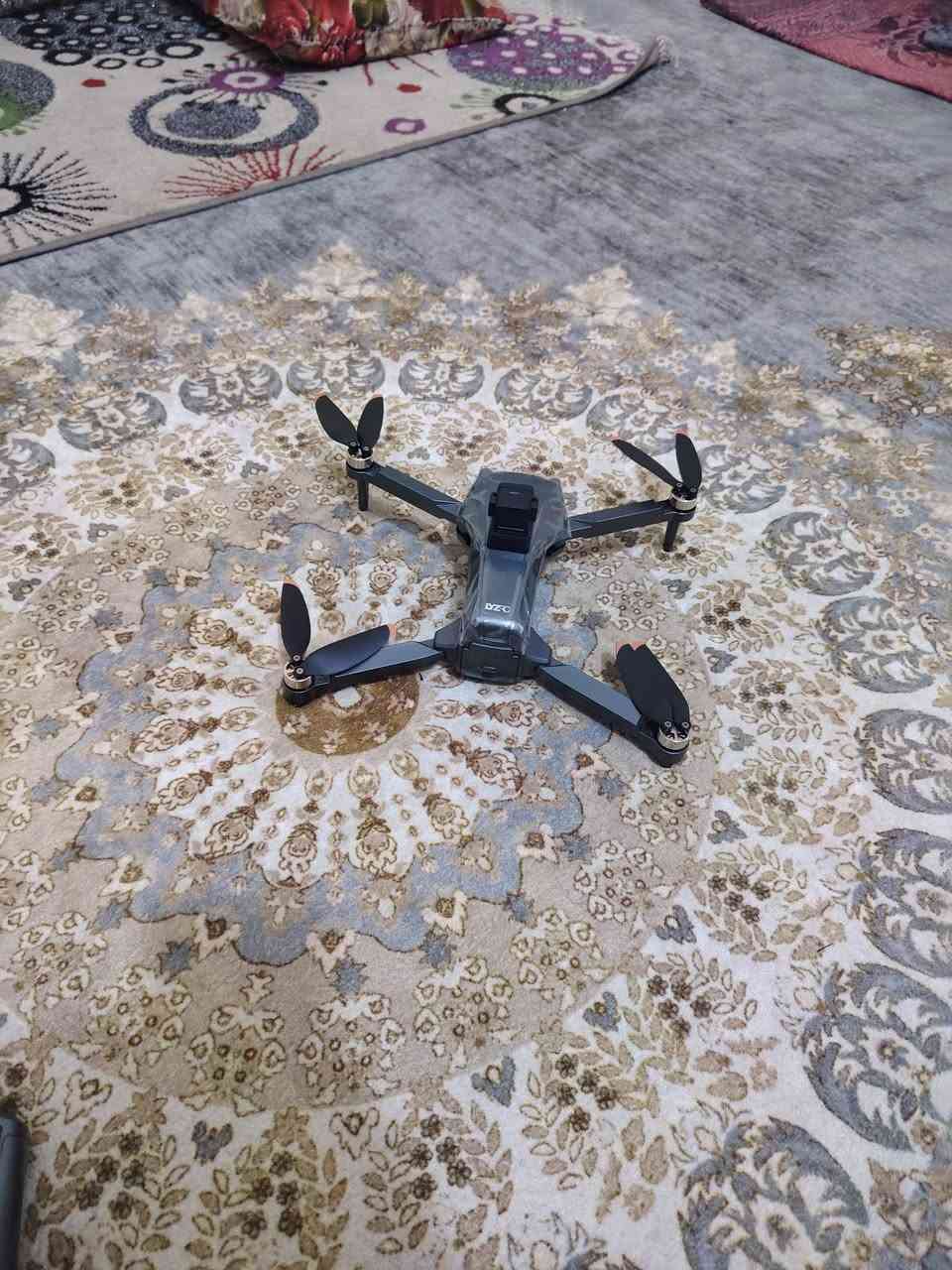 سلام عليكم حبايب
درون برشلس احترافيه  4k 
لتواصل *********** ااو عالخاص 
السعر 175 الف يوجد توصيل 
جهار كنترول شاشه معلومات
 كمبل متحرك زاويه ٩٠
كامره سفليه.
نضام جي بي اس gps  ثباتيه عاليه.
زر  رجوع تلقائي 
اناره جانبيه وسفليه.
مدى 2كيلو ارتفاع ٢٠٠
بطاريه شحن تايب سي  ٢٥ دقيقه طيران
ملحاقات كامله. ريش احتياطي وكيبلات
تربط عالتلفون وتبث واي فاي 5g
