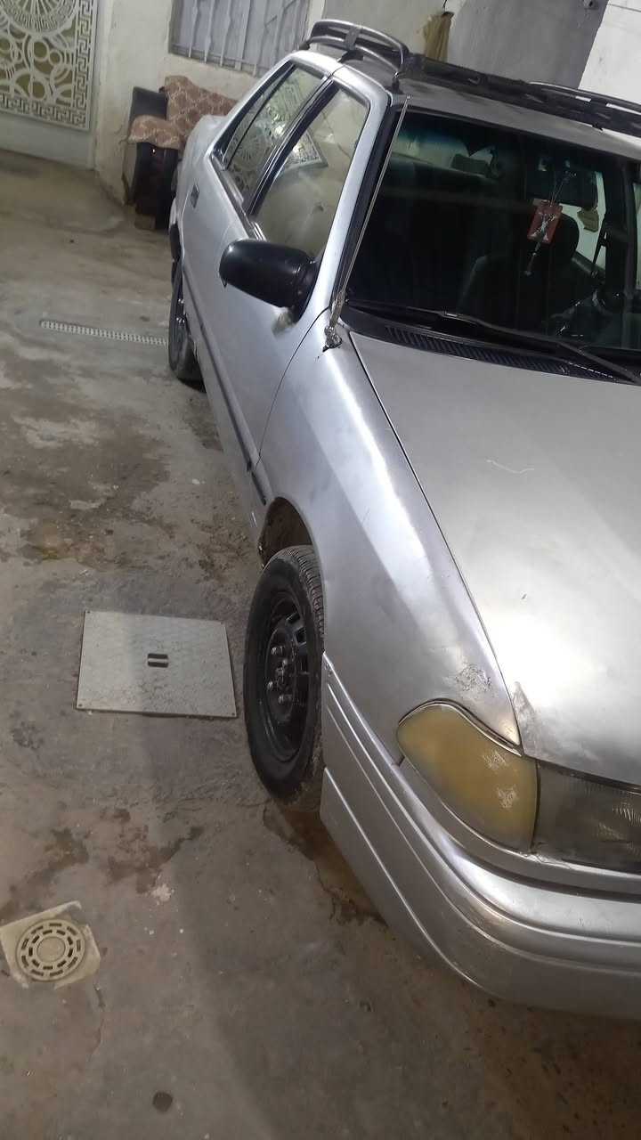 اكسله ٩٤ بغداد باسمي محرك بي تبخير تبريد شغال تايرات جديده باتري كهربائيات كلها شغاله دواخلها نظيفه جدا وحداديه نص ونص سعرها ٢٧  بشرط التحويل مكاني زعفرانيه ***********
