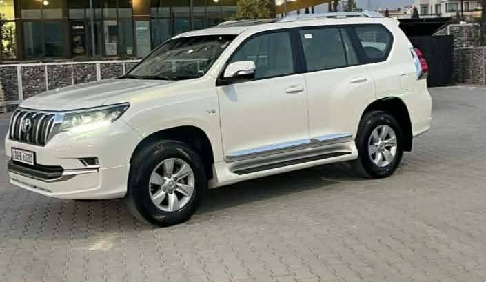 Toyota Prado TX-S
تۆیۆتا پرادۆ 2020 
فوول مواسەفات TX-S
مەکینە  ٦ بستۆن مەرغوب
لایت ڕەش
سفری شەریکەی ساز (SAS)
تەنها ٨٠ هەزار کیلۆمەتر ڕۆشتووە 
سەیارەکە تەنها ٢ دەستی کردووە نموونەی جوانییە
 ناو و دەری لۆکە زۆر بە خزمەتە
بێ بۆیاخ 
بێ مەسرەف ، دەعامی بۆ دەعامی بەشەرت
ڕەقەم سلێمانی 
سەنەوی و ژینگە و هەزەی تاکو ٢٠٣٠ تازەکراوەتەوە

بۆ نرخ و زانیاری زیاتر پەیوەندی بکەن بەم ژمارانەوە:
***********
*********** السليمانية, العراق
