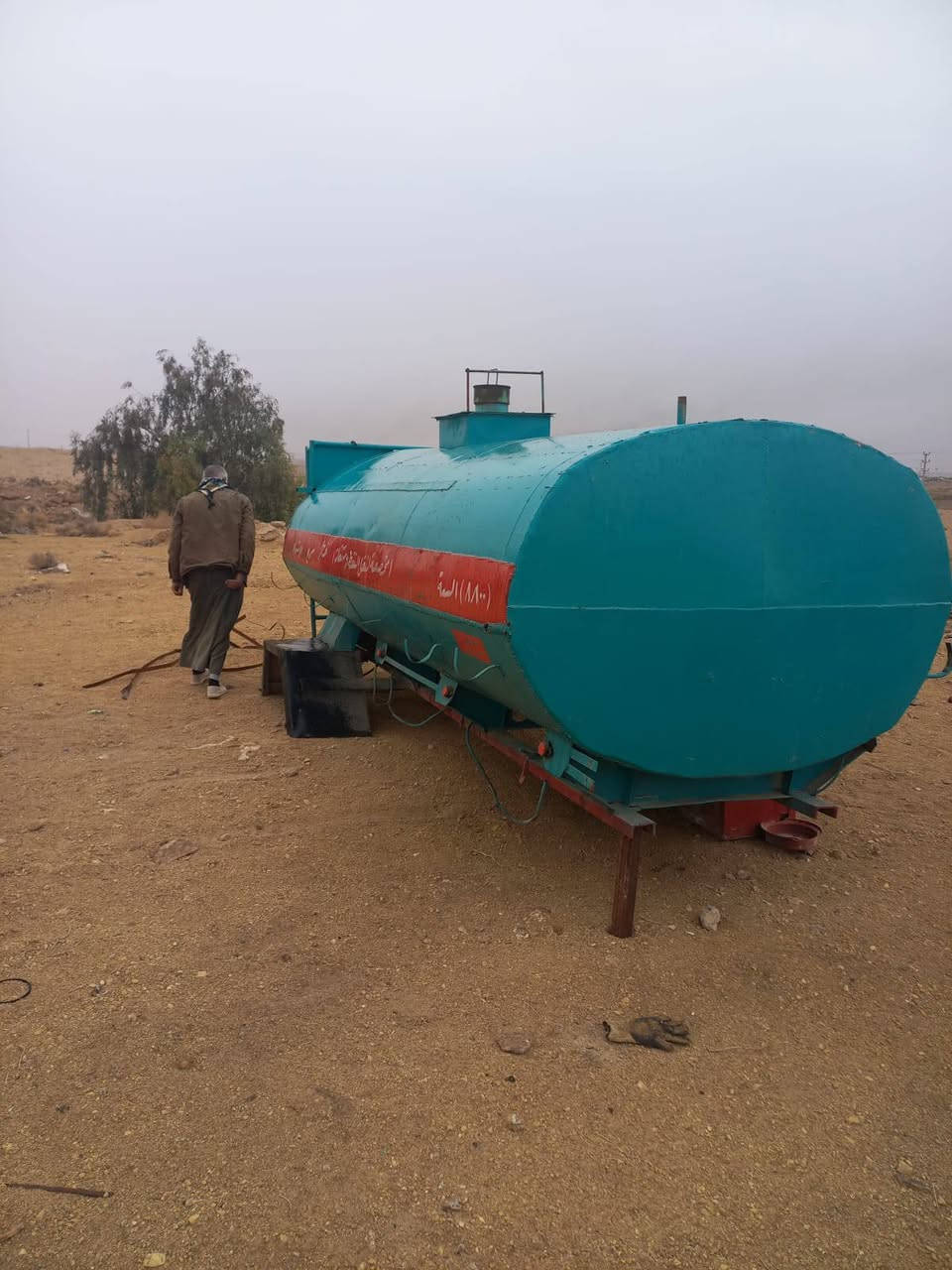 سلام عليكم تانكي ابوردين للبيع اطول 4 مترات وربع تانكي نضيف وجاهز سعر مليونين مكاني الأنبار رقم ***********
