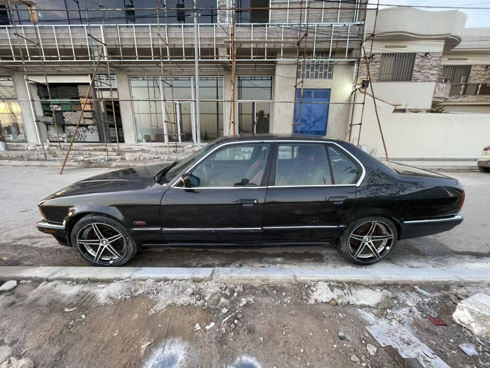 BMW
730محرك وكير  شرط 4جامات كهرب كير اوتماتيك محرك 6فل طخمها نضيف تايرات نضاف باتري جديد سلايد شرط بدون حادث بس الي بالبوند مبينه بالصورة شرط الوكالة والتحويل سعرها 35 وبيها مجال بيع او مراوس عليها غرامة 7 ورقات تنزل من سعرها
***********
