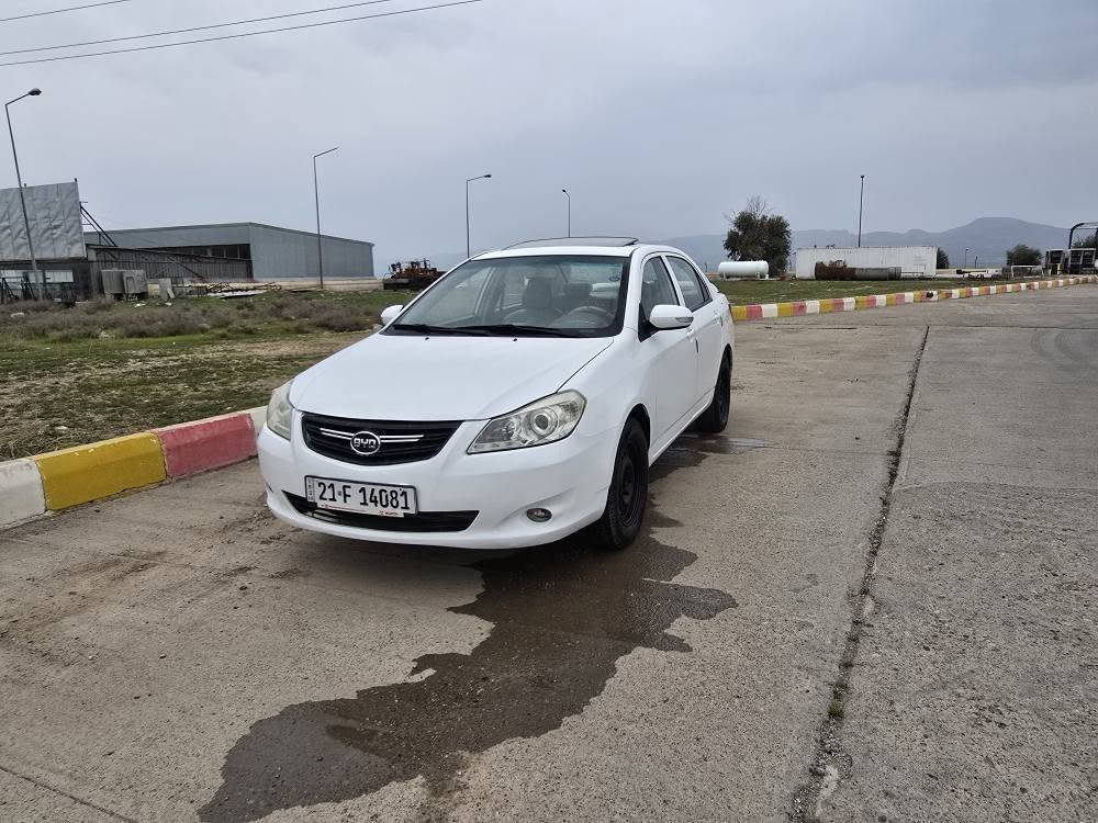 BYD 2013 
بو فروشتن مواسه فات فووله به س گير عاديه به سمه سلايت حاسه سوكان فوليون جام و ئاوينه كاره با جلد ناو زه رد 
يه ك ده ركاى بوياخه بى ناوكرتن سه ياره كه زور زور جايزه هيج مه سره فى تيا نيه گير و مه كينه و ته بريد و كه رمى و ته قه و ره قه به شه رت ره قه مو سه نه وى تازه يه تا ٢٠٣٠ ته حويل غرامه به شه رت نرخى ٥٣ كه لاو معامه له يكى برايانه تكايه مشته ريت تيل بكه *********** سليمانى ناو شار السليمانية, العراق
