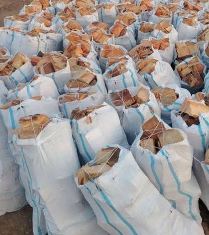 سلام عليكم لا تحير ولا تحتار بس يمنه جمار  خشب مشرح واكو  بدون تشريح للبيع المكان ألانبار يوجد توصيل حسب المكان *********** 👉بي وات ساب
