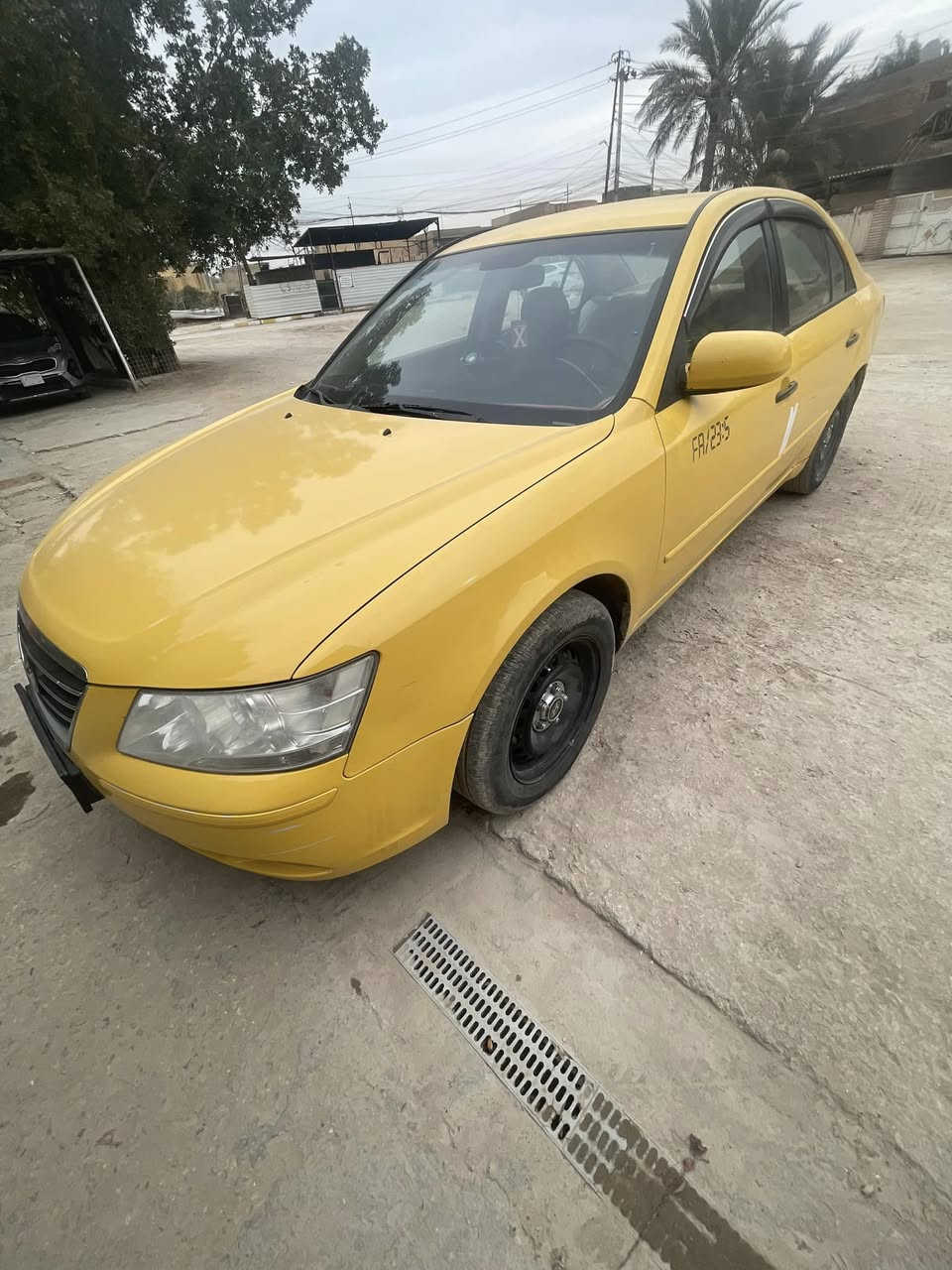 السلام عليكم سوناتا تكسي رقم ديالى انكليزي مكانه حله المسيب للبيع سعره 85 وبيه مجال للاستفسار الاتصال ع الرقم ***********
