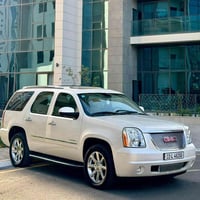 خليجيه كفاله عامه GMC Denali 2012 1. محرك 8 سلندر 6200 2. شاشه عرض عدد...