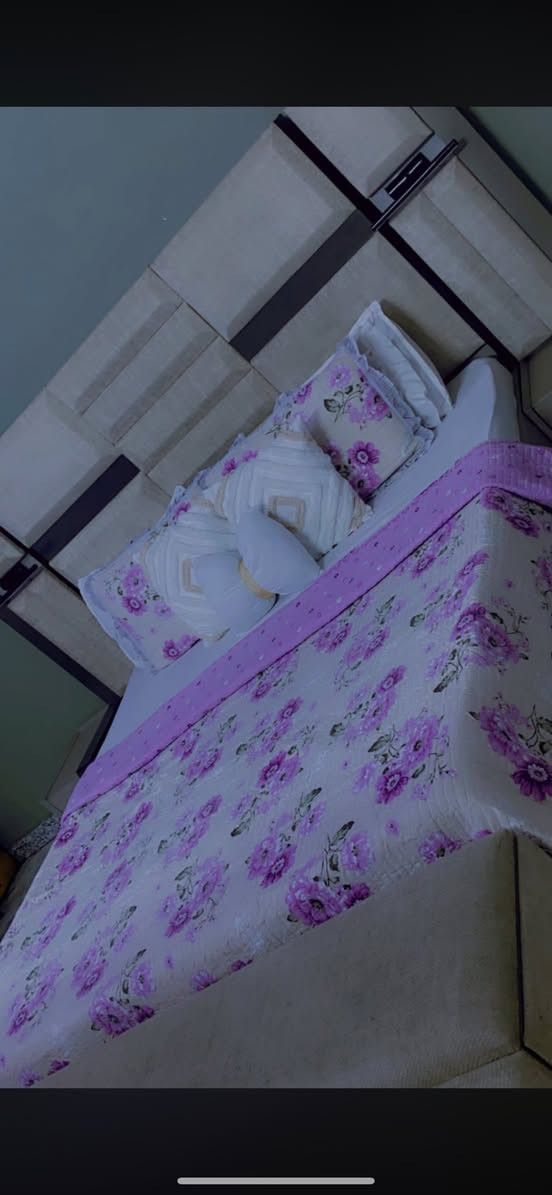 السلام عليكم غرفه كنتور زاويه للبيع نضيفه كلش وضخمه عدد قطع ١٠  مبينه نضافتها بلفديوات صار سنه وكم شهر من اخذتها


**إذا كنت صاحب هذا الإعلان وتريد حذفه لأي سبب، رجاءا أرسل رسالة إلى الدعم الفني**