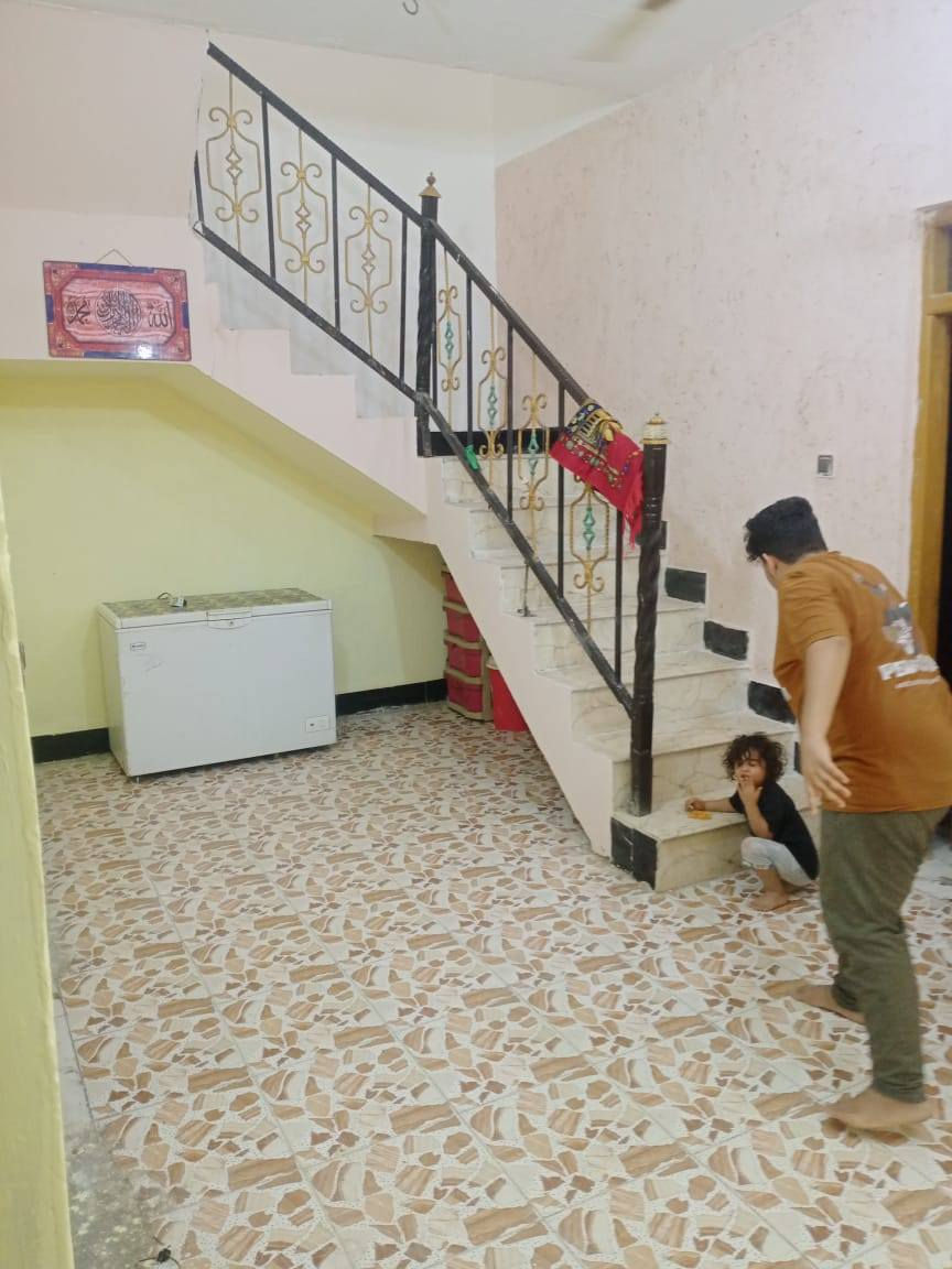 دور زراعي مساحه 100 قاطين كل الخدمات متوفره سعر 45 وبين مجال ناحيه الزيناوي شارع بان مازن خانه حي الحسين العصوم ***********
