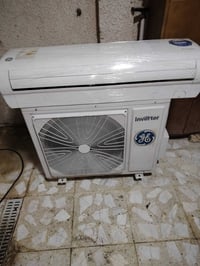 سبلت طن ونص انفيتر اوتو ويشتغل على ٣ امبير نوع ge appliances نضيف جدا ...