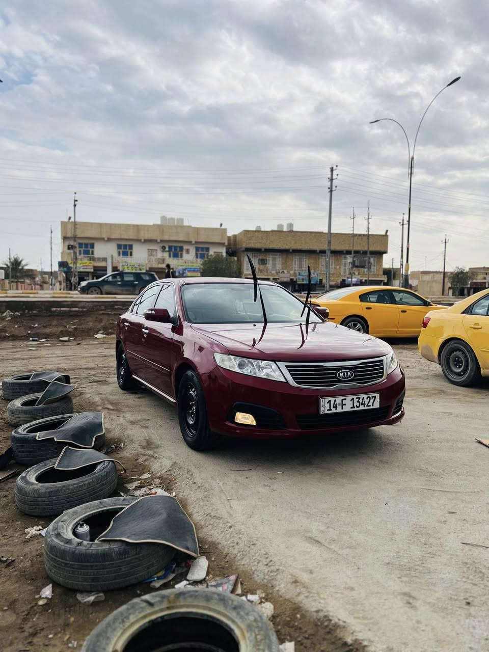 السلام عليكم
للبيع كيا اوبتيما 2009 خليجي قطعتين صبغ 
شاشه كامره تحكم استيرن مكينه 4 حساسات 5 تجاوي 
جاهزه السيار كير مكينه حداديه تبريد تدفئه ع اخر حبايه
مكينه لا تنقيص ولا تبخير رقم بصره دولي ب اسمي 
السعر 113 وبيها مجال قليل حك الجيه 
***********
