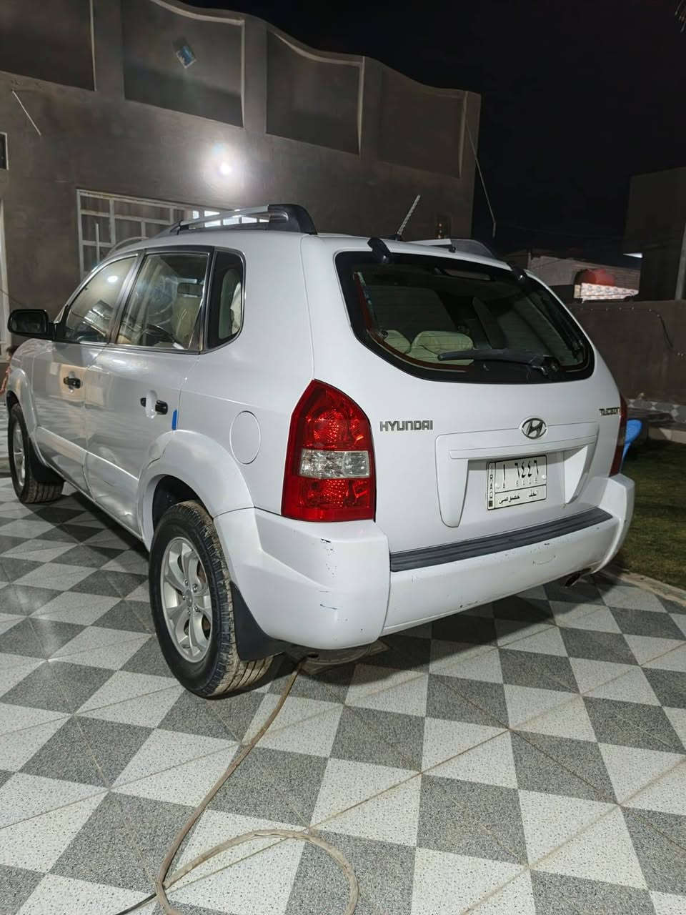 توسان خليجيه السياره جاهزه تدفئه تبريد حداديه رقم نجف الاماني بسمي :بها طخه بصيطه بخم الجوملغ الأمامي جهة العبري السعر ١٢٥بيها مجال لشراي ***********
