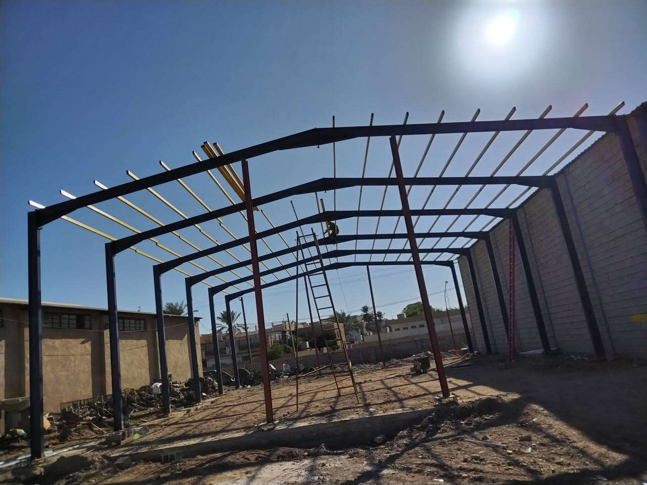 مستعدون لعمل الجملونات والمسقفات باسعار مناسبه ***********
