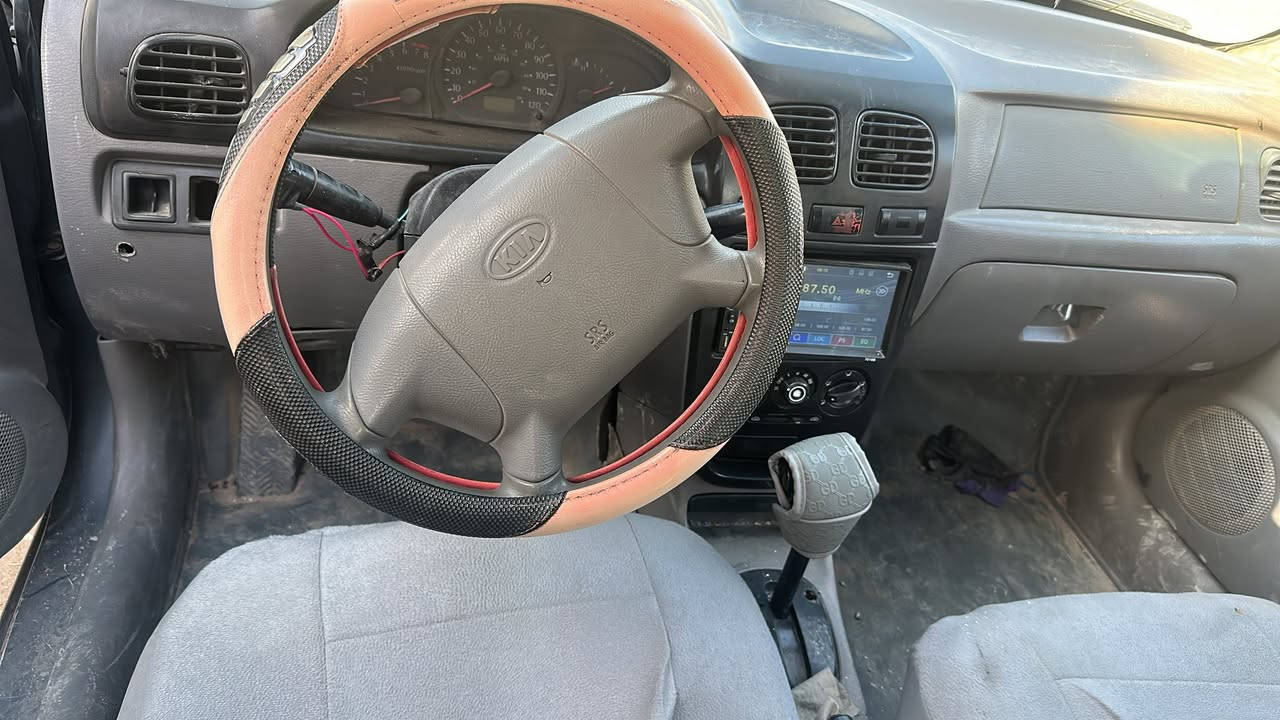 كبه ريو مديل ٢٠٠٥ رقمه بغداد سنويه تنتهي بل 28  أراعيه يريد مداور هزه جديده  عنون بصره سعر ٣٧ وبيه مجال سياره مصبوغه بس جماليه  رقم تلفون ***********###
