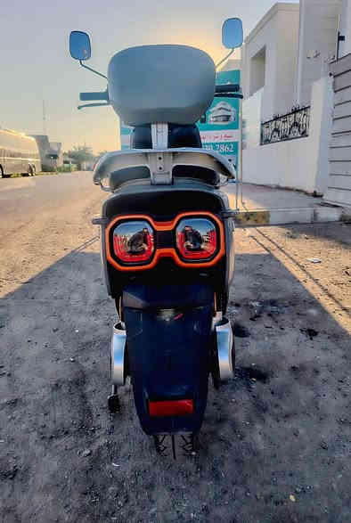 دراجه شحن ريان  ماركه TAILG للبيع 
دراجه من شركه Tailg الذي تصنع دراجات كهربائية من سنه 2003 دراجه اصليه جداً و جوده عاليه و غنيه عن تعريف 
مواصفات 
ملف 1200W شلعه قويه 🔥
سرعه 60km 
6بطاريات 72v تقنيه الگرافين 
لايت امامي زنون قوي و اشاره يمين ويسار 
و نضام رجوع بك R
و نضام الحمايه البارك P
و نضام اعاده شحن أثناء استعمال البريك 
و نضام تثبيت السرعه
دراجه نظيفه كلش 
عنوان دراجه كركوك طريق بغداد 
سعر 550ألف فقط مع مجال بسيط 
للاستفسار الاتصال على الرقم ‏‪***********‬‏
خوذه هديه مع دراجه 🔥🌷
