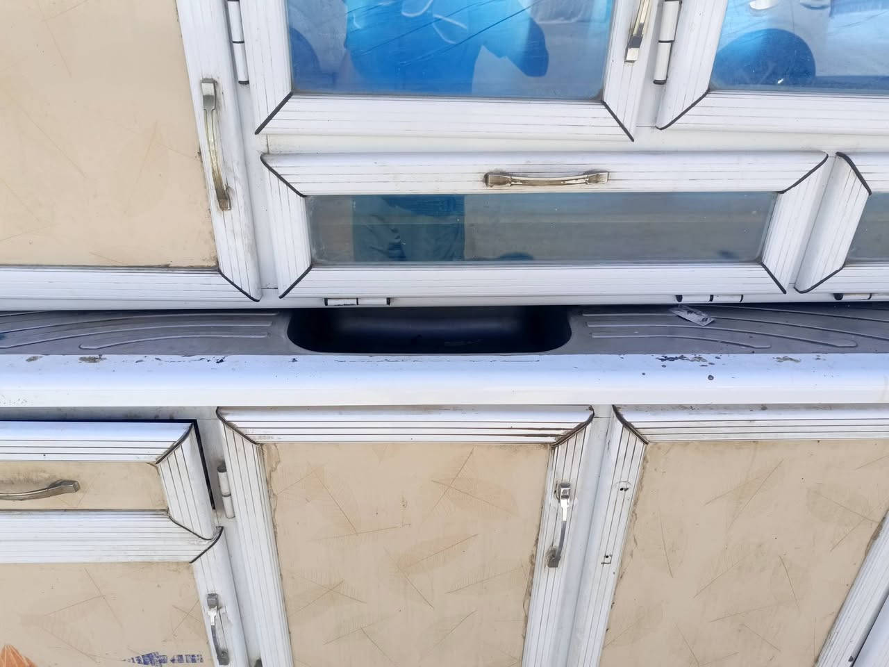 لبيع الطول 3 متر نضيف سنك وياه طابقين السعر 150 قفل جديد كلش كامل *********** ناصرية ناحية السديناويه
